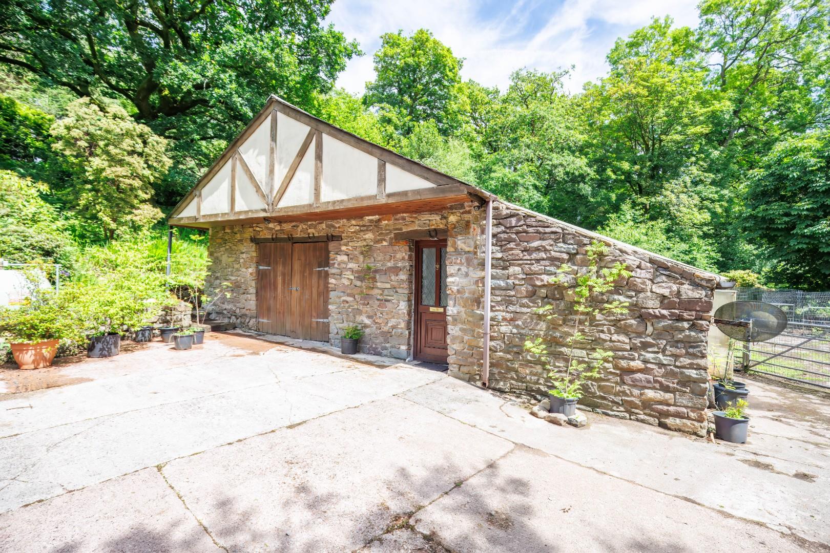 Esgaroth Parc, Llantrisant, Pontyclun CF72 8LQ